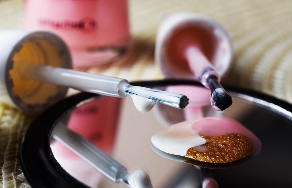 lacquer, brush, closeup, white, pink, golden